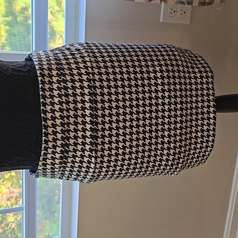 MK Black & White SKIRT